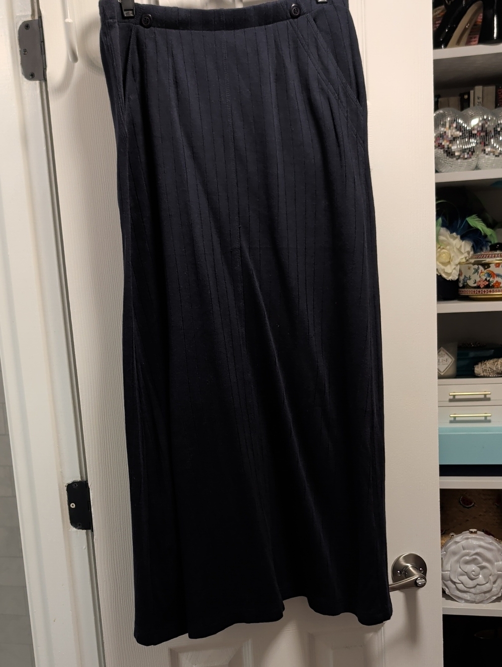 Liz Claiborne Dark Navy Ribbed Skirt with Red Label
